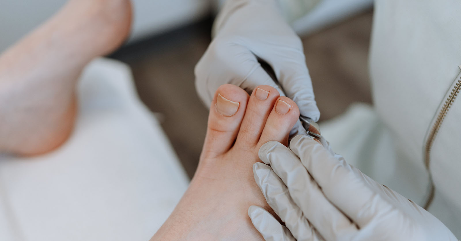 Why do my feet smell? And what can I do about it? Insight