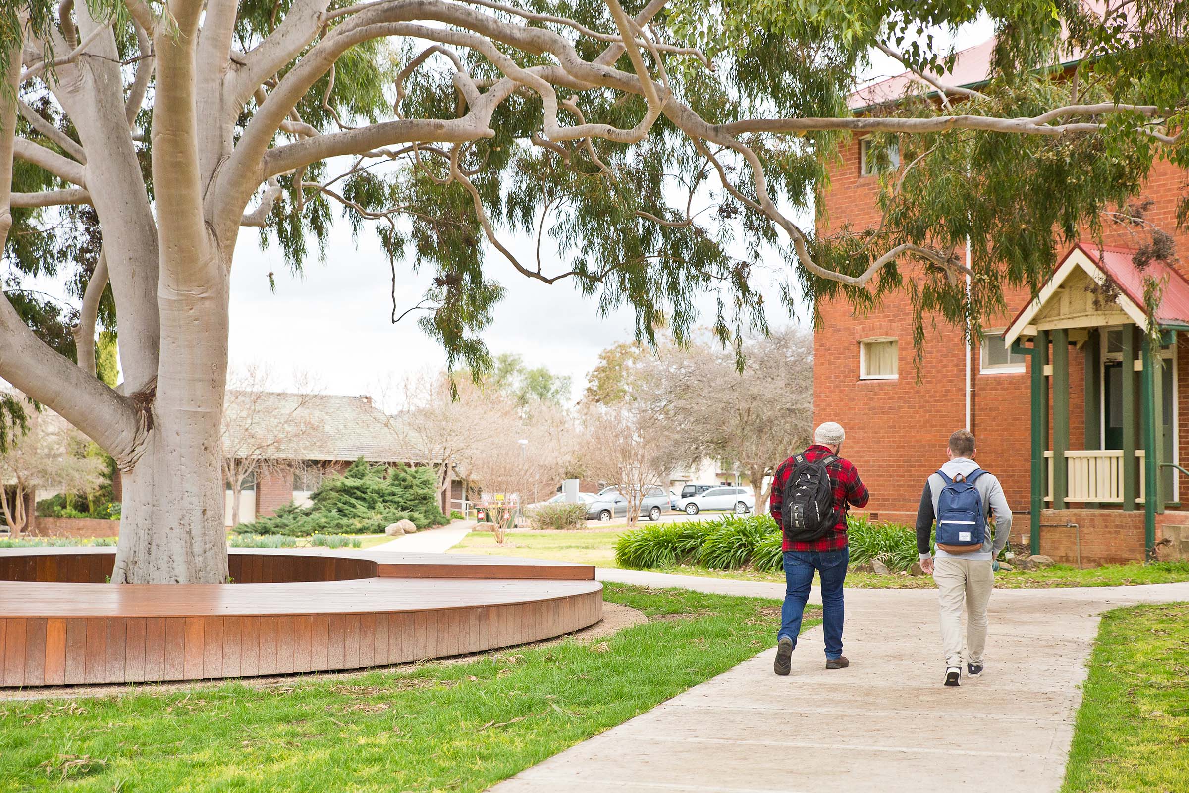 Scott Ruff University From the RAAF to social work: Phil's career change to support veterans ...